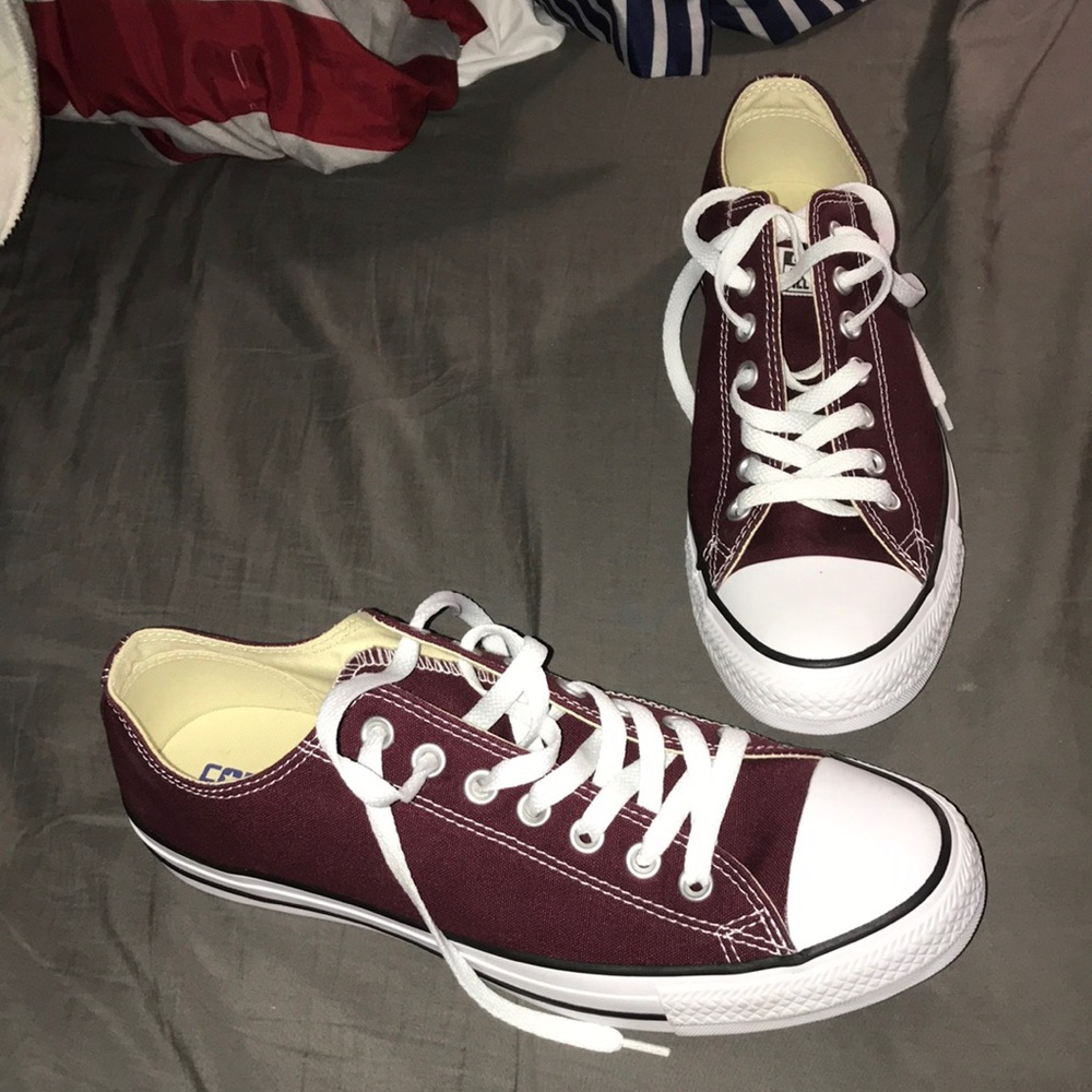 Maroon converse